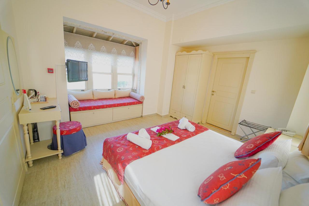 Alacati Marina Palace Kültér fotó